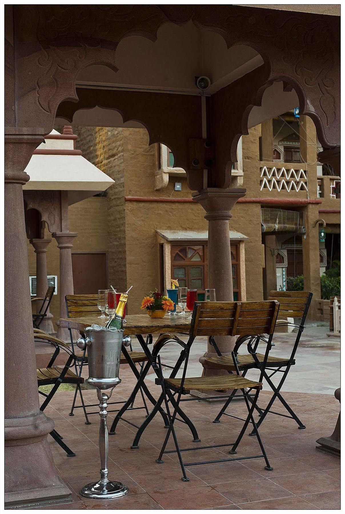 Nirali Dhani Ethnic Heritage Hotel And Resort Džódhpur Exteriér fotografie